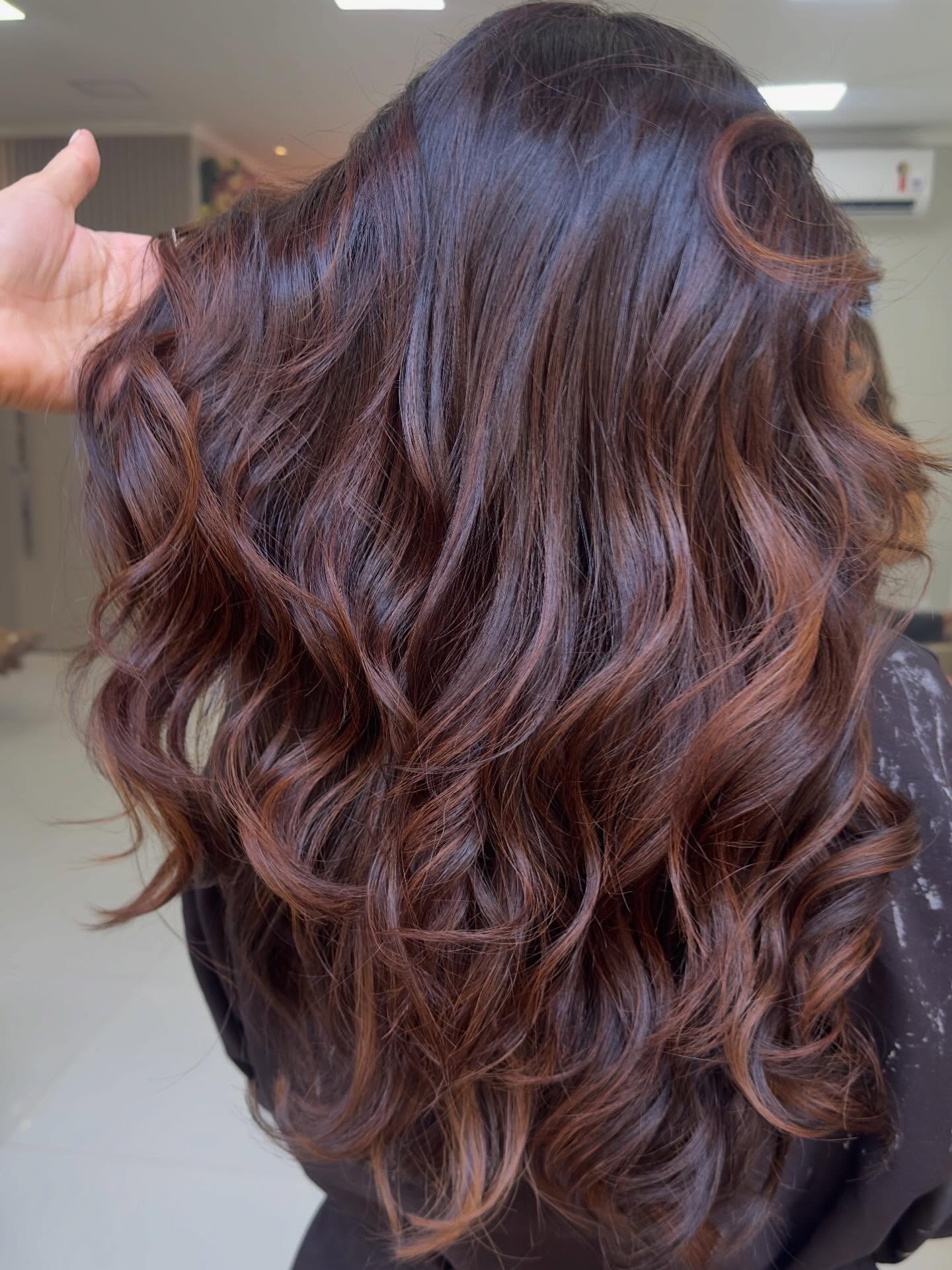 Resultado de ondas e cor visto pelas costas
